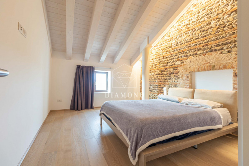 DISPONIBILE DAL 01 APRILE 2026.

Falzè di Trevignano: inserito in un curato e piacevole contesto ...