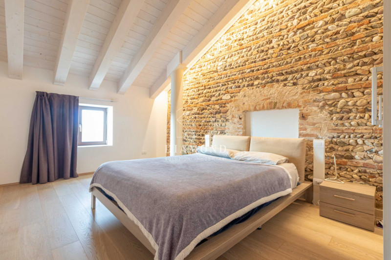 DISPONIBILE DAL 01 APRILE 2026.

Falzè di Trevignano: inserito in un curato e piacevole contesto ...