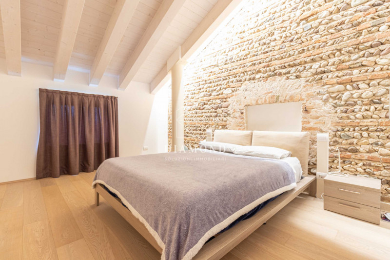 DISPONIBILE DAL 01 APRILE 2026.

Falzè di Trevignano: inserito in un curato e piacevole contesto ...