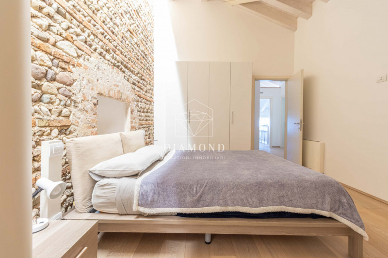 DISPONIBILE DAL 01 APRILE 2026.

Falzè di Trevignano: inserito in un curato e piacevole contesto ...