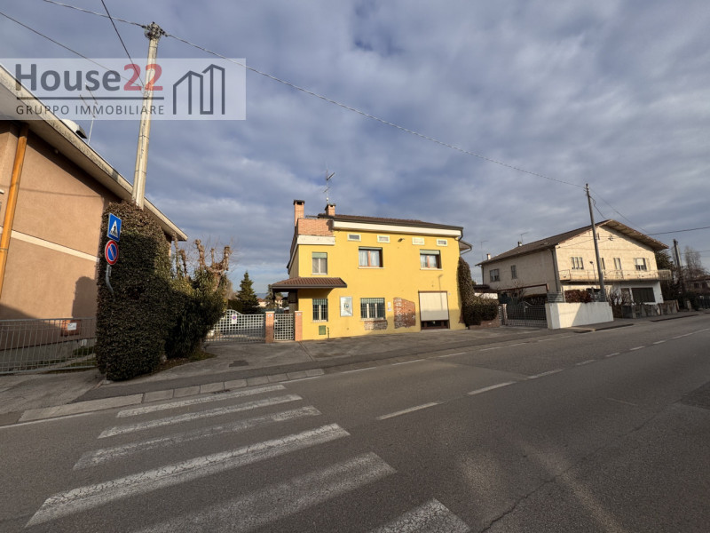 DUEVILLE-VICENZA. Scopri questa straordinaria OPPORTUNITA' IMMOBILIARE situata nel cuore di Duevi...