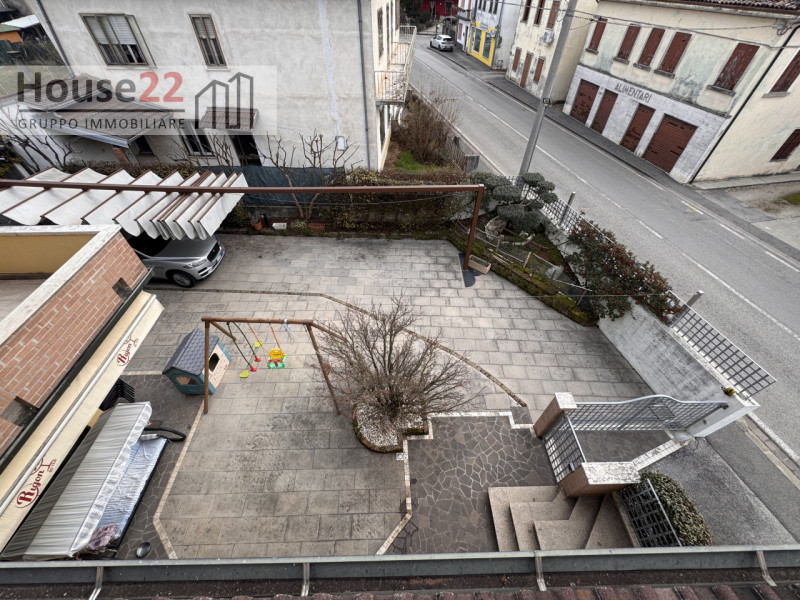 DUEVILLE-VICENZA. Scopri questa straordinaria OPPORTUNITA' IMMOBILIARE situata nel cuore di Duevi...