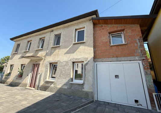 Rif. A.A.97-25

Vendita all'asta - Abitazione unifamiliare su 2 livelli in data 05 marzo 2026

De...