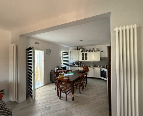 Rif. A.A.97-25

Vendita all'asta - Abitazione unifamiliare su 2 livelli in data 05 marzo 2026

De...