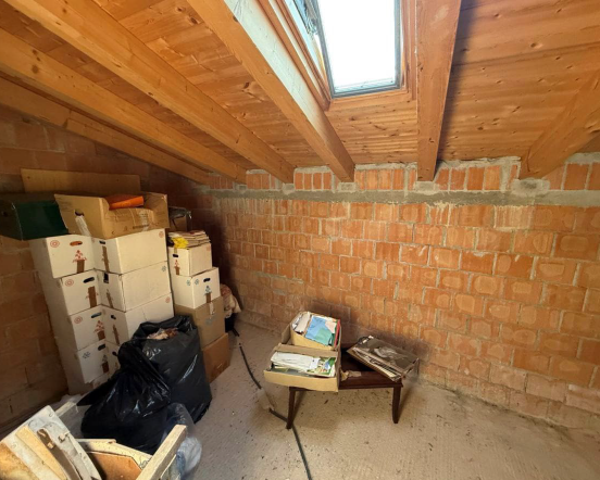 Rif. A.A.97-25

Vendita all'asta - Abitazione unifamiliare su 2 livelli in data 05 marzo 2026

De...