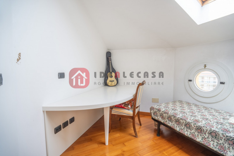 RIF: FR009 PADOVA - ABANO CENTRO Proponiamo in vendita nel centro di Abano Terme in contesto sign...