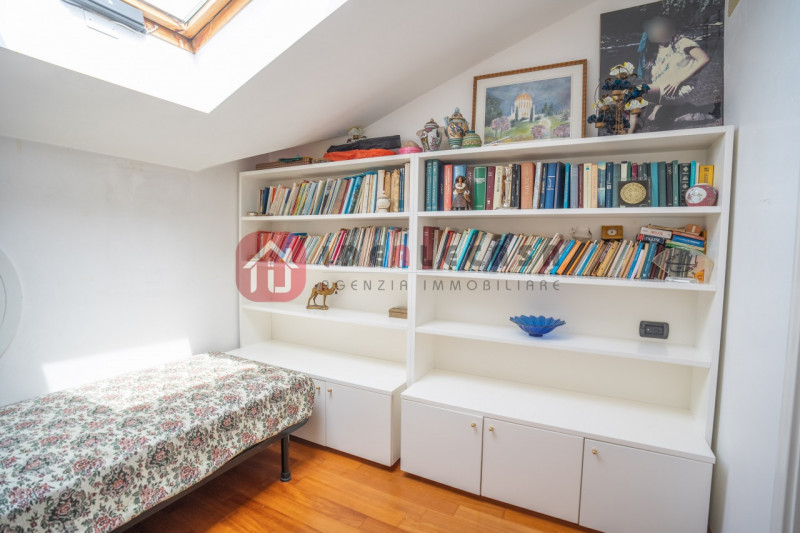 RIF: FR009 PADOVA - ABANO CENTRO Proponiamo in vendita nel centro di Abano Terme in contesto sign...