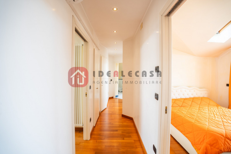 RIF: FR009 PADOVA - ABANO CENTRO Proponiamo in vendita nel centro di Abano Terme in contesto sign...