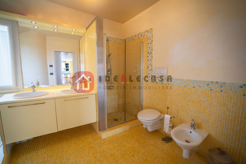 RIF: FR009 PADOVA - ABANO CENTRO Proponiamo in vendita nel centro di Abano Terme in contesto sign...