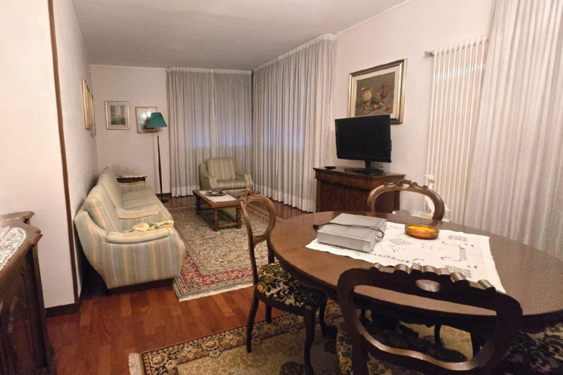 Quest’immobile viene venduto tramite asta online.

Quota di edificio residenziale sito a Bassano ...