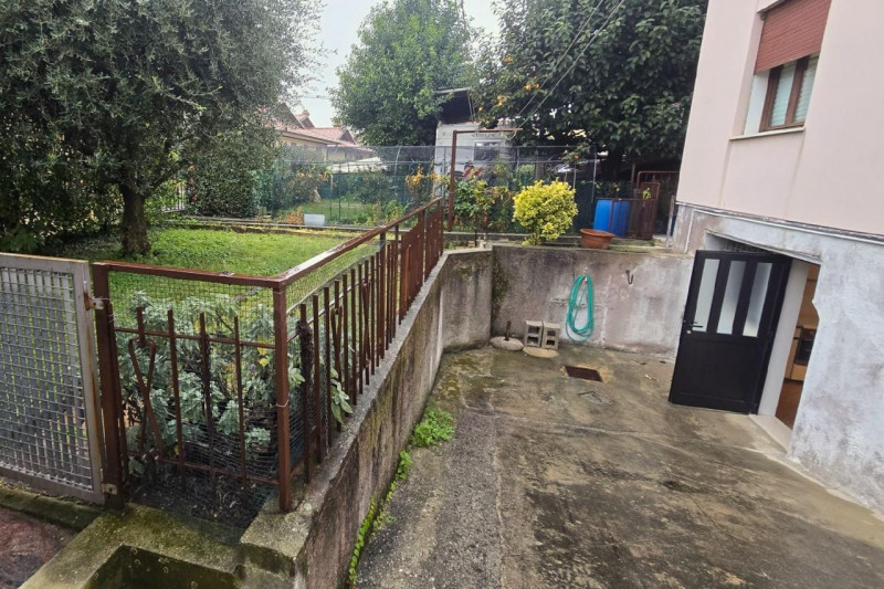 Quest’immobile viene venduto tramite asta online.

Quota di edificio residenziale sito a Bassano ...