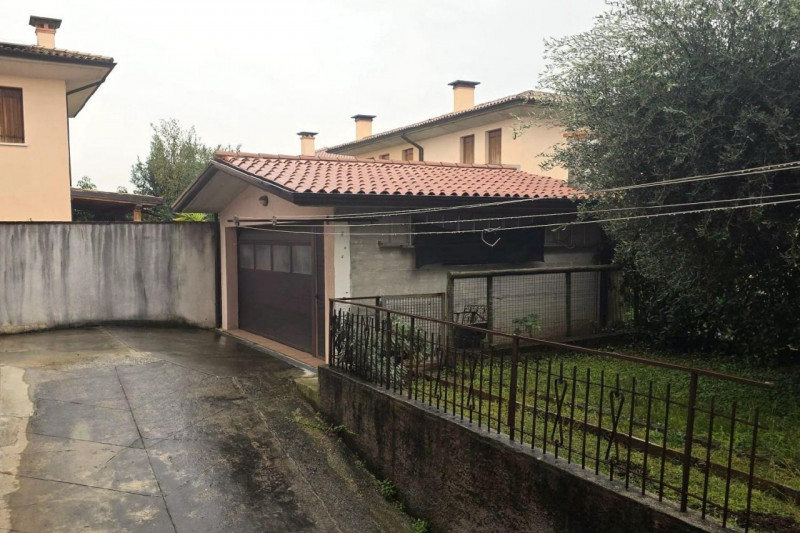 Quest’immobile viene venduto tramite asta online.

Quota di edificio residenziale sito a Bassano ...