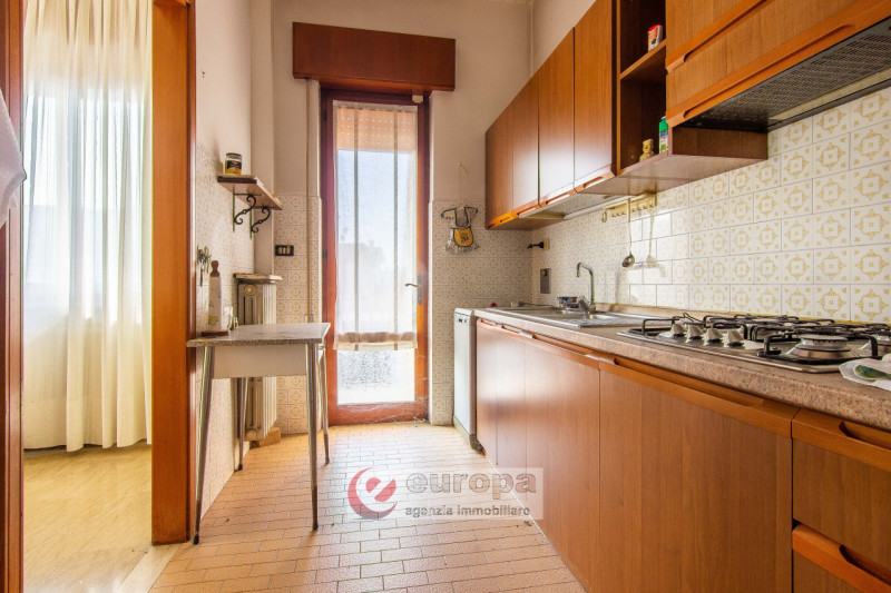 VICENZA, tra ANCONETTA ed OSPEDALETTO, offresi valida opportunità per due famiglie: una villetta ...