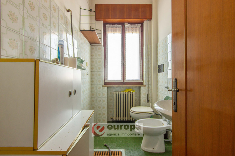 VICENZA, tra ANCONETTA ed OSPEDALETTO, offresi valida opportunità per due famiglie: una villetta ...