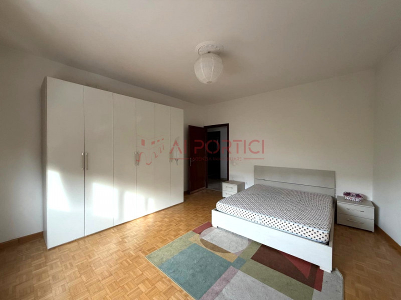 PIOVE DI SACCO – appartamento a pochi passi dal centro storico, posta al secondo piano in uno sta...