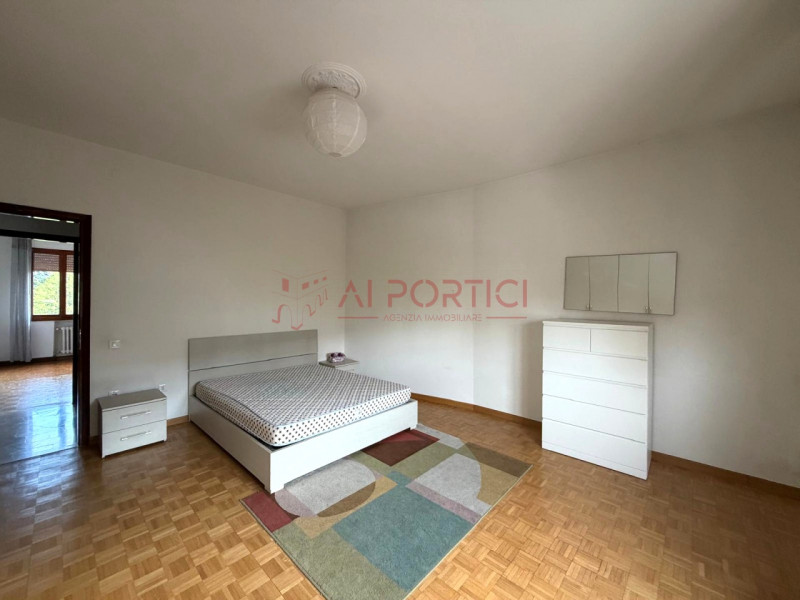 PIOVE DI SACCO – appartamento a pochi passi dal centro storico, posta al secondo piano in uno sta...