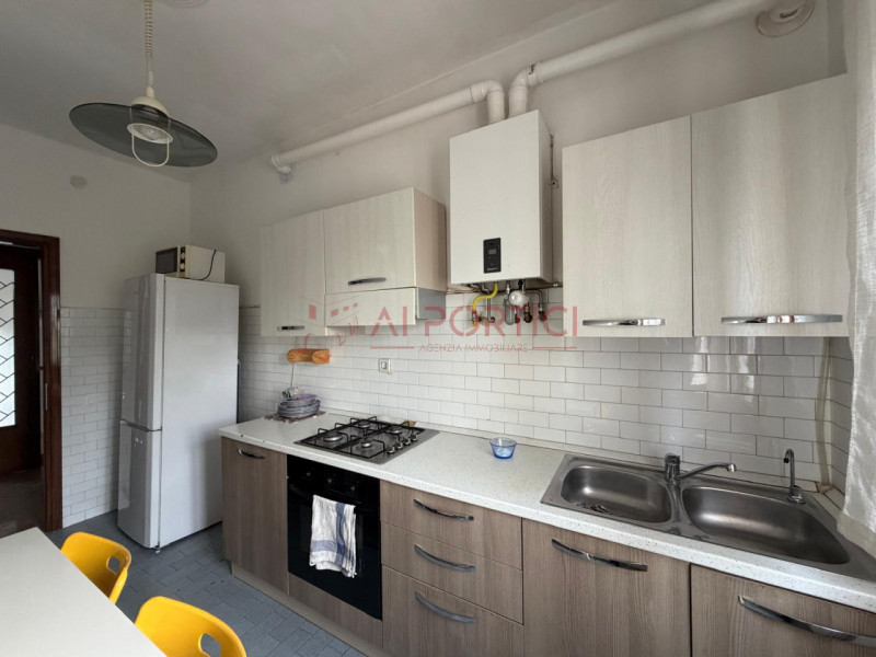 PIOVE DI SACCO – appartamento a pochi passi dal centro storico, posta al secondo piano in uno sta...