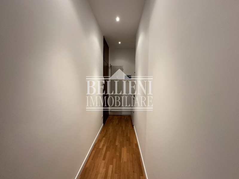 VIALE ROMA: Fuori dalle mura del centro storico e dalla ztl affittasi bicamere modernamente arred...