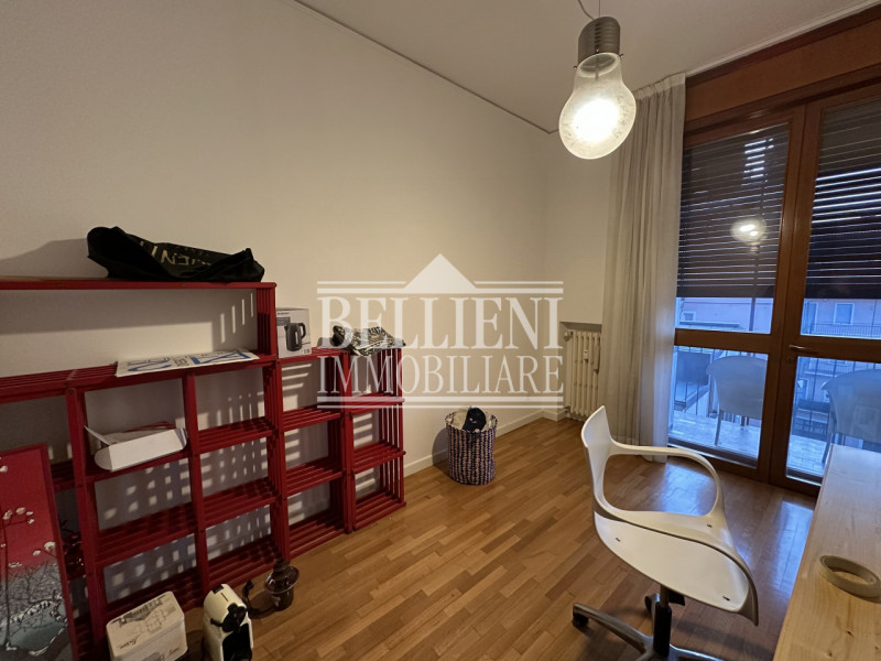 VIALE ROMA: Fuori dalle mura del centro storico e dalla ztl affittasi bicamere modernamente arred...