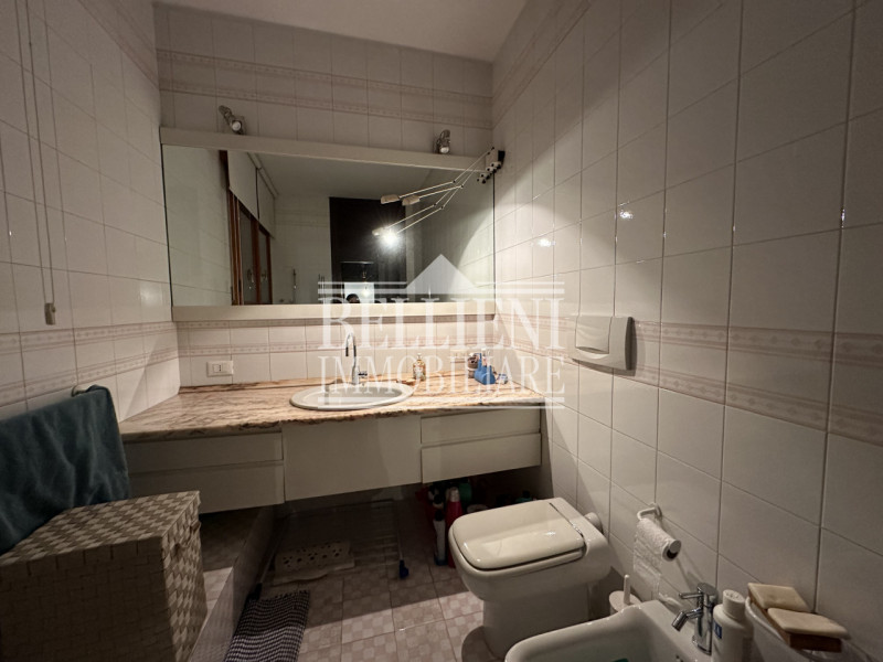 VIALE ROMA: Fuori dalle mura del centro storico e dalla ztl affittasi bicamere modernamente arred...