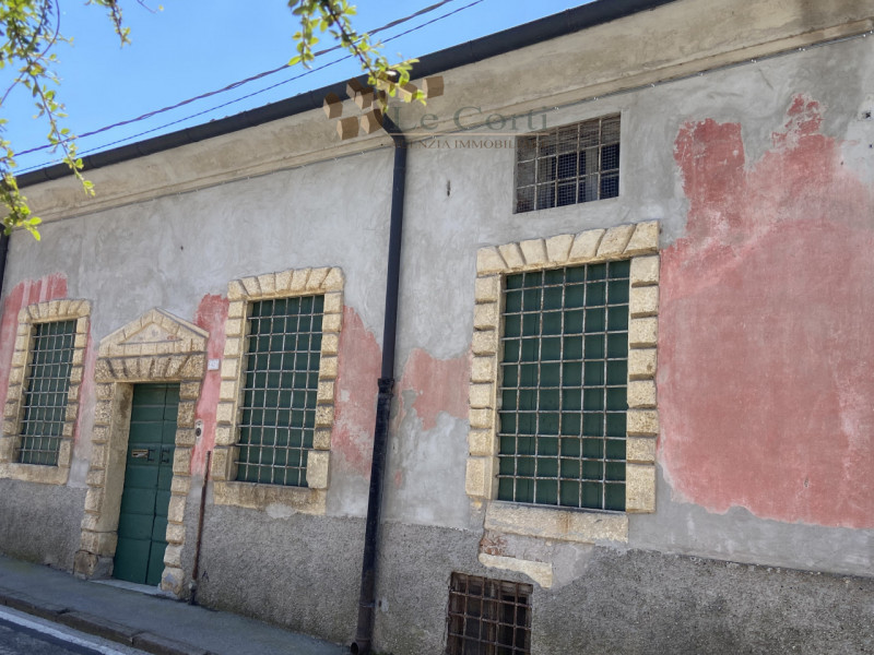 Scoprite questa signorile casa singola terratetto, ubicata in una posizione leggermente collinare...