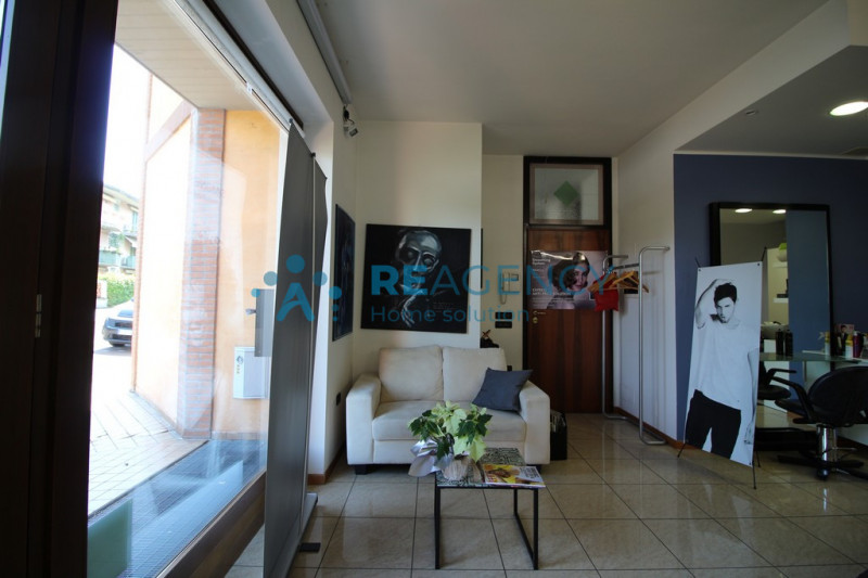 THIENE ZONA BOSCO
Sei alla ricerca di un locale commerciali con visibilità'?
Prezzo euro 800 mens...