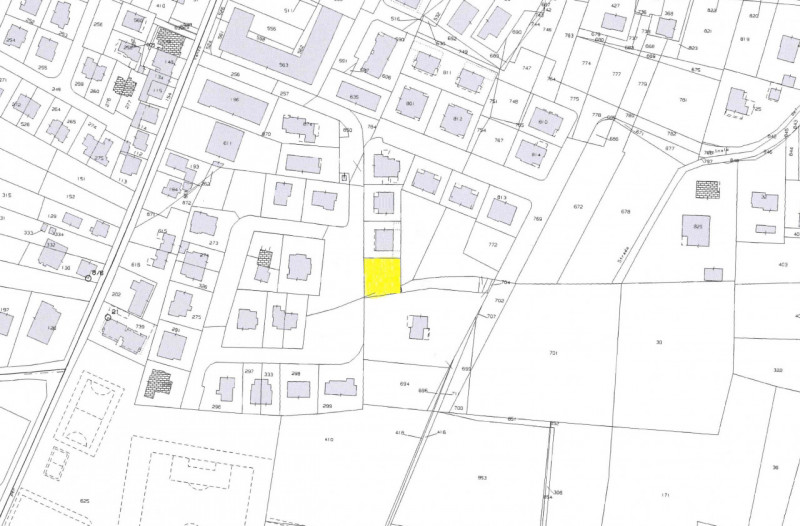 Proponiamo in vendita un terreno edificabile di 595 mq situato nel cuore del Comune di San Pietro...