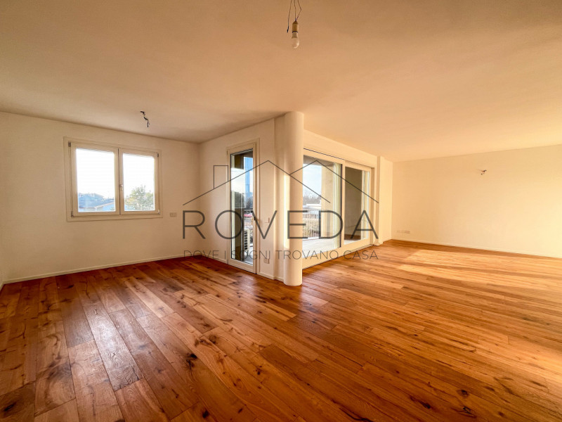 TREVISO - FUORI MURA

RIFERIMENTO: TV34

l'indirizzo indicato non corrispondere alla reale ubicaz...