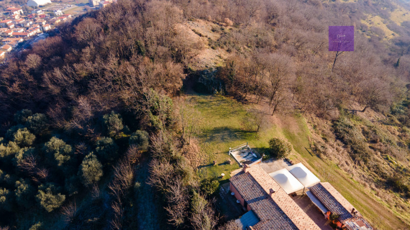 A Montegrotto Terme, sui Colli, c’è un tipo di casa che non si sceglie solo per i metri: si scegl...