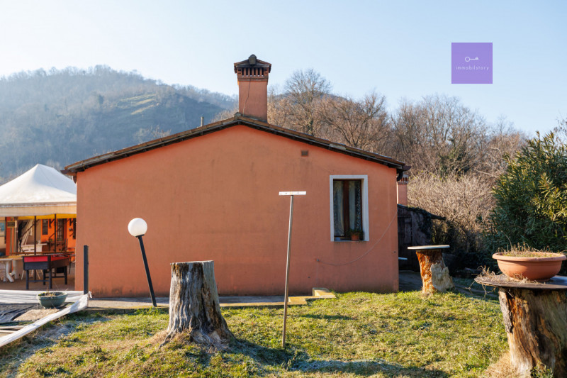 A Montegrotto Terme, sui Colli, c’è un tipo di casa che non si sceglie solo per i metri: si scegl...