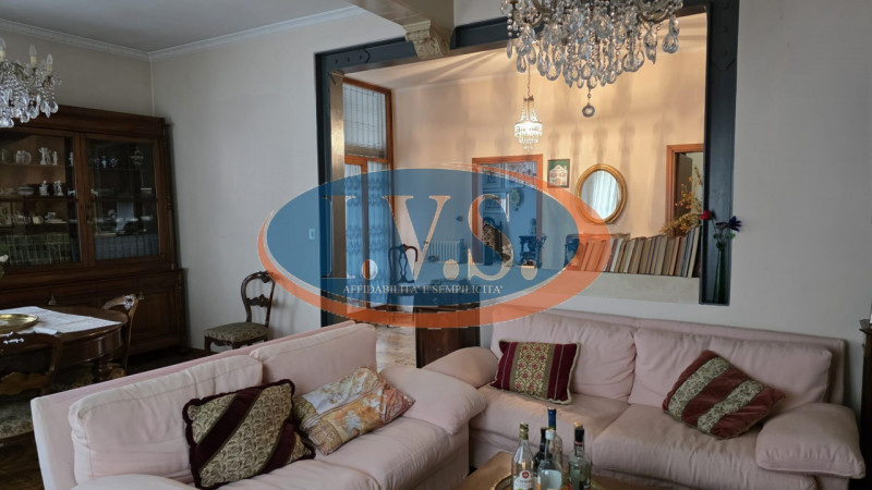 MONTEGALDA (VI): In posizione centralissima proponiamo PALAZZETTO SINGOLO caratterizzato dagli am...