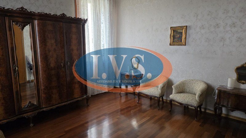 MONTEGALDA (VI): In posizione centralissima proponiamo PALAZZETTO SINGOLO caratterizzato dagli am...