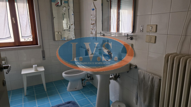 MONTEGALDA (VI): In posizione centralissima proponiamo PALAZZETTO SINGOLO caratterizzato dagli am...