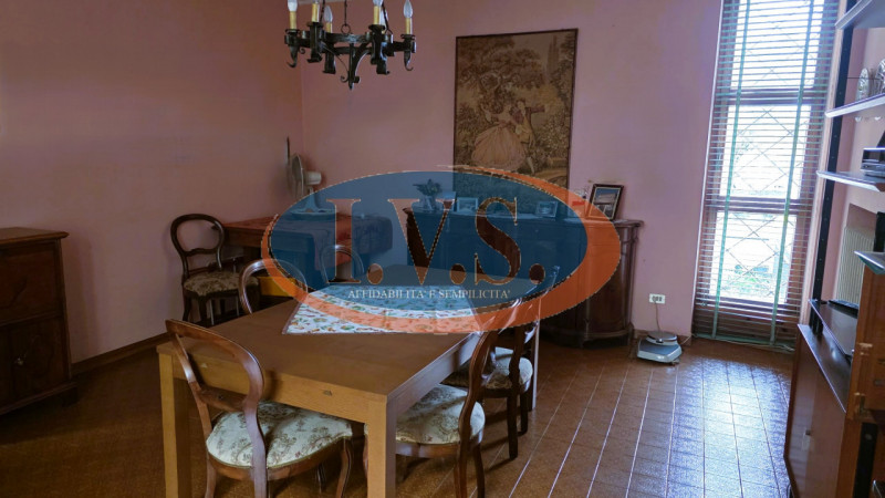 MONTEGALDA (VI): In posizione centralissima proponiamo PALAZZETTO SINGOLO caratterizzato dagli am...