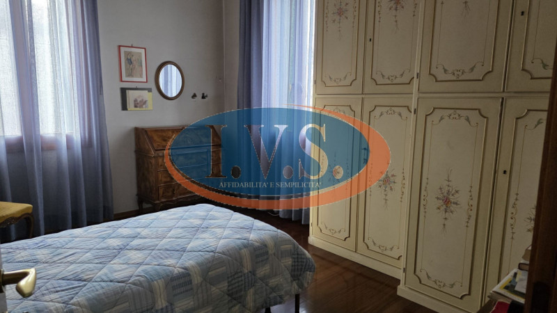 MONTEGALDA (VI): In posizione centralissima proponiamo PALAZZETTO SINGOLO caratterizzato dagli am...