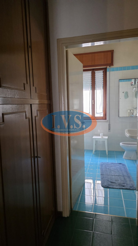 MONTEGALDA (VI): In posizione centralissima proponiamo PALAZZETTO SINGOLO caratterizzato dagli am...