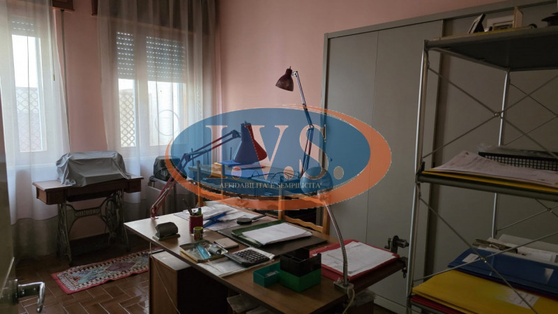 MONTEGALDA (VI): In posizione centralissima proponiamo PALAZZETTO SINGOLO caratterizzato dagli am...