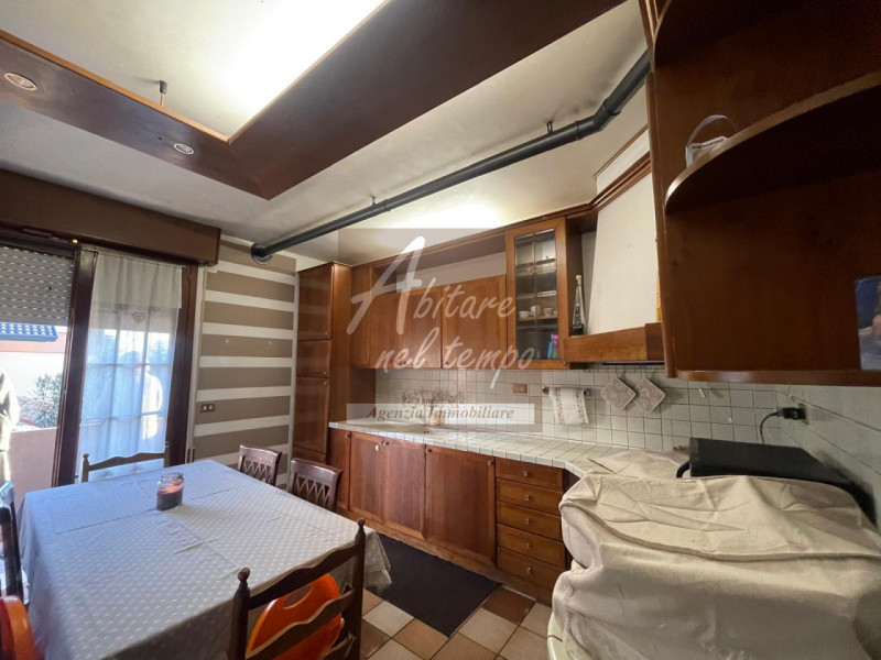 SAN GIORGIO IN BOSCO (PD)

In tranquillo quartiere residenziale, proponiamo in vendita una casa a...