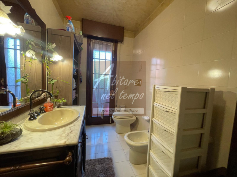 SAN GIORGIO IN BOSCO (PD)

In tranquillo quartiere residenziale, proponiamo in vendita una casa a...