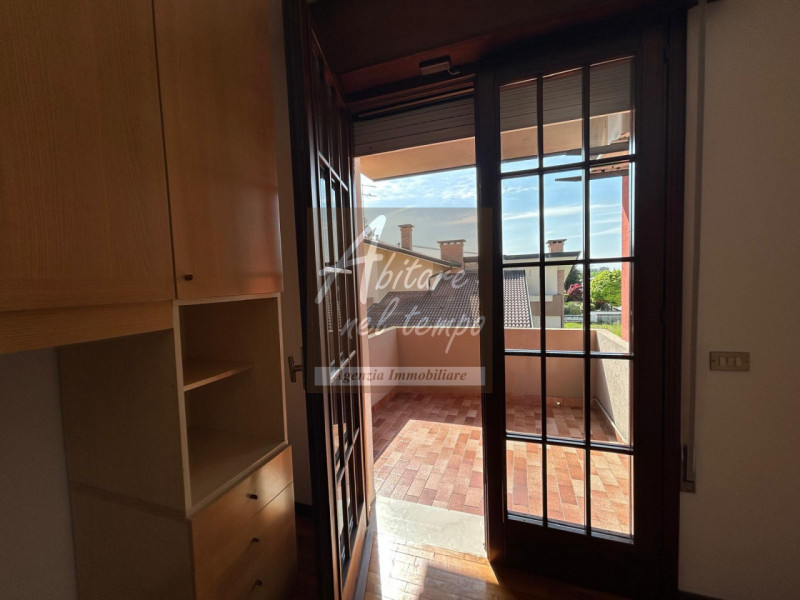 SAN GIORGIO IN BOSCO (PD)

In tranquillo quartiere residenziale, proponiamo in vendita una casa a...