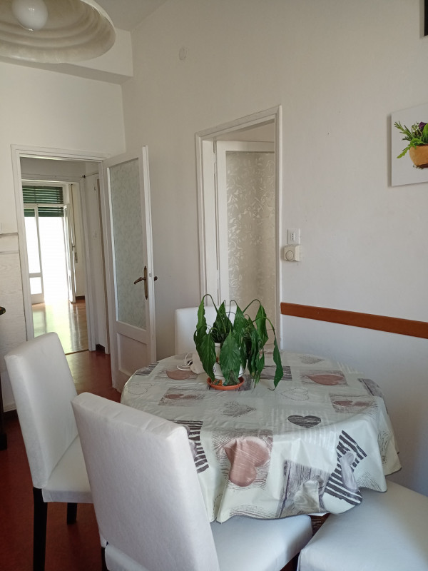 Appartamento AFFITTATO FINO AL 2028, in ottimo stato, su palazzina di 8 unità, riscaldamento auto...