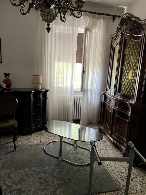 Appartamento AFFITTATO FINO AL 2028, in ottimo stato, su palazzina di 8 unità, riscaldamento auto...