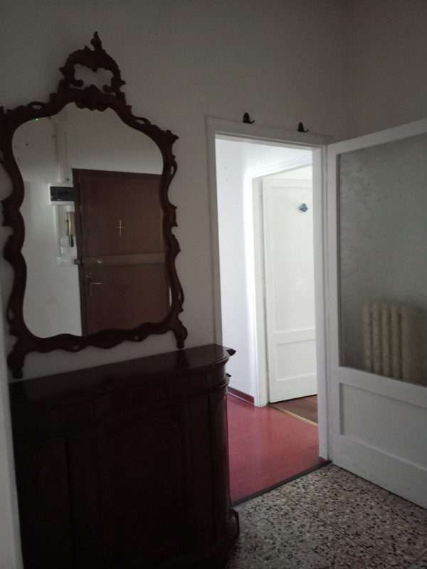 Appartamento AFFITTATO FINO AL 2028, in ottimo stato, su palazzina di 8 unità, riscaldamento auto...