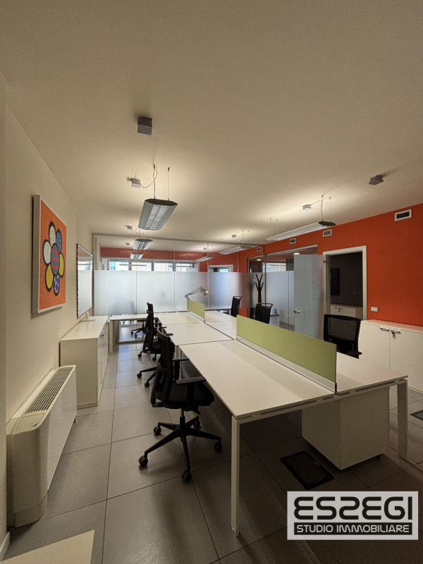 PADOVA OVEST: Nelle immediate vicinanze alla tangenziale e comodo al casello autostradale di Pado...