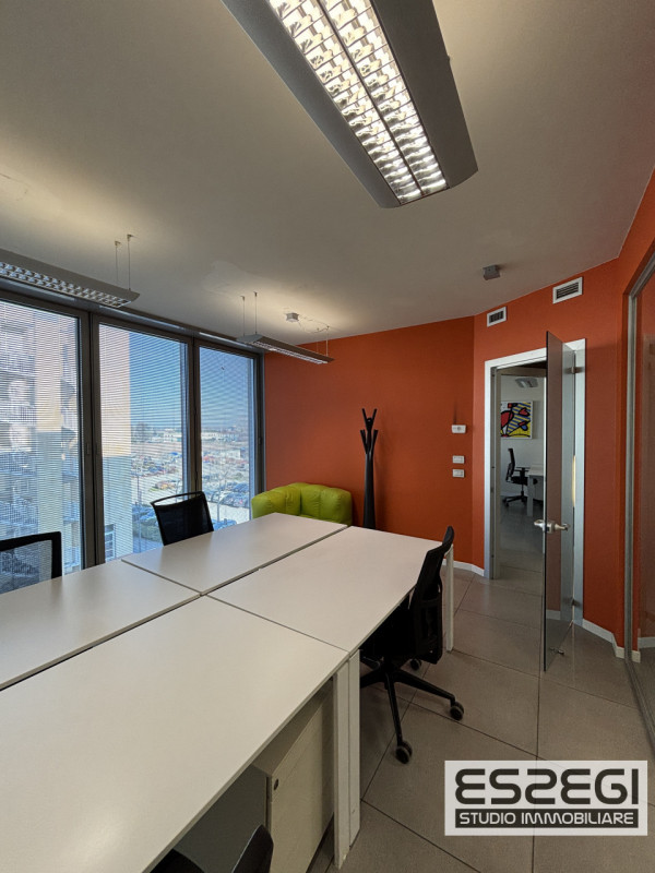 PADOVA OVEST: Nelle immediate vicinanze alla tangenziale e comodo al casello autostradale di Pado...