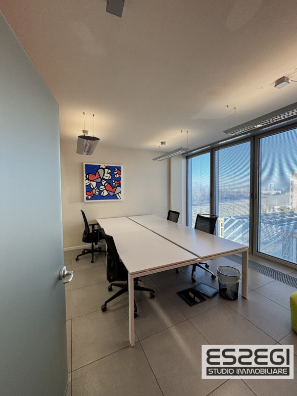 PADOVA OVEST: Nelle immediate vicinanze alla tangenziale e comodo al casello autostradale di Pado...