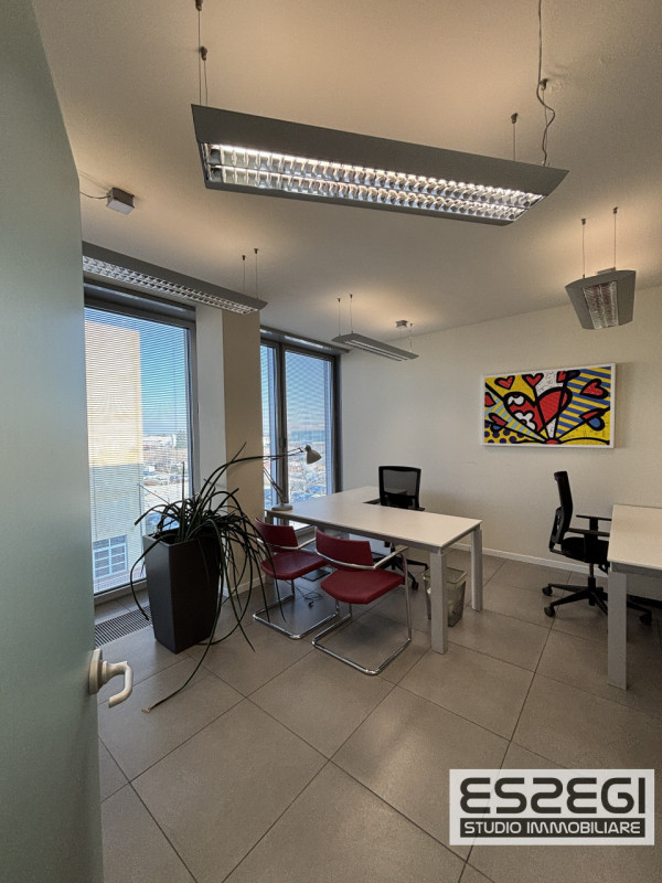 PADOVA OVEST: Nelle immediate vicinanze alla tangenziale e comodo al casello autostradale di Pado...