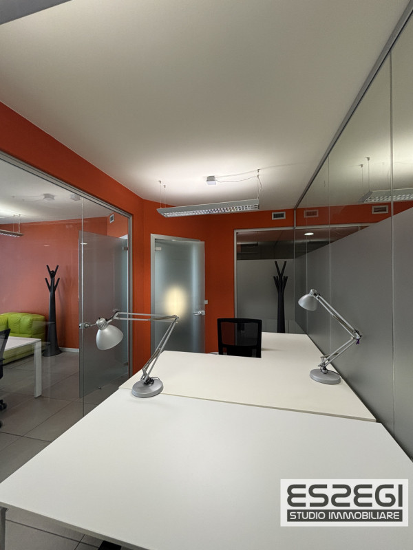 PADOVA OVEST: Nelle immediate vicinanze alla tangenziale e comodo al casello autostradale di Pado...