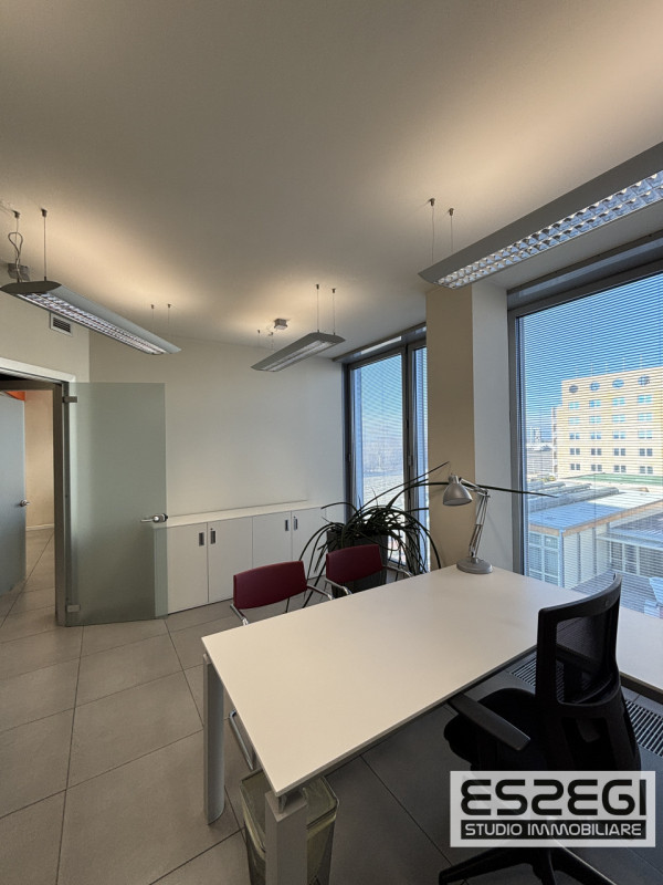 PADOVA OVEST: Nelle immediate vicinanze alla tangenziale e comodo al casello autostradale di Pado...