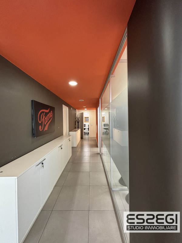 PADOVA OVEST: Nelle immediate vicinanze alla tangenziale e comodo al casello autostradale di Pado...